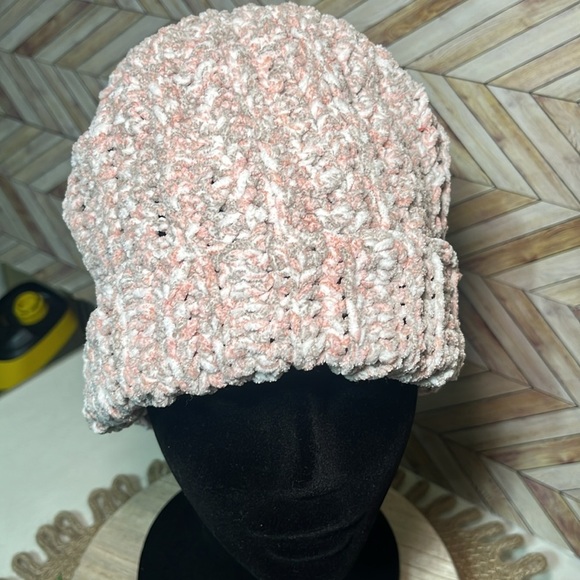 HANDMADE HAND KNITTED CROCHET Beanie Toboggan Winter Hat Warm Soft Stretch - Picture 2 of 6